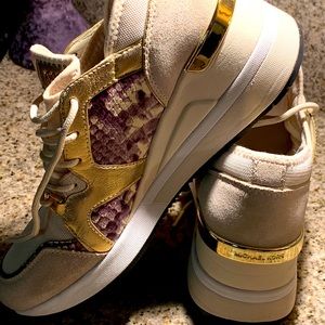 😍MICHAEL KORS😍MK GOLD/CREAM/BURGUNDY~Sz: 38.5😍